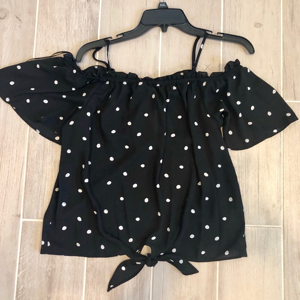NWT 🏷 HippieRose front tie top